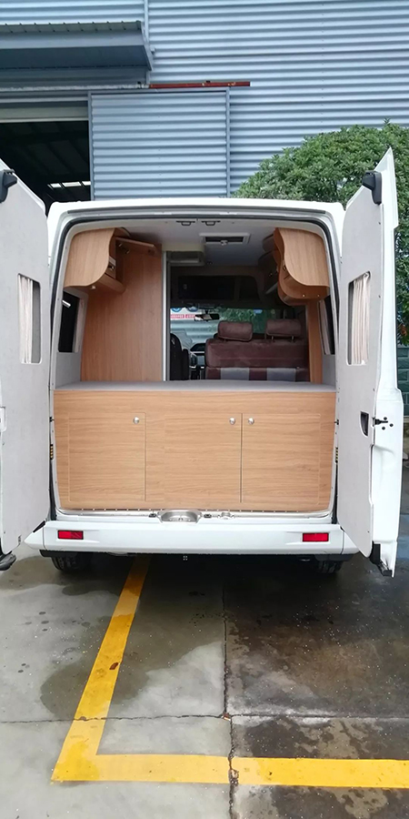 凯发k8体育APP官方网站下载房車-上汽大通國六短軸中頂房車5