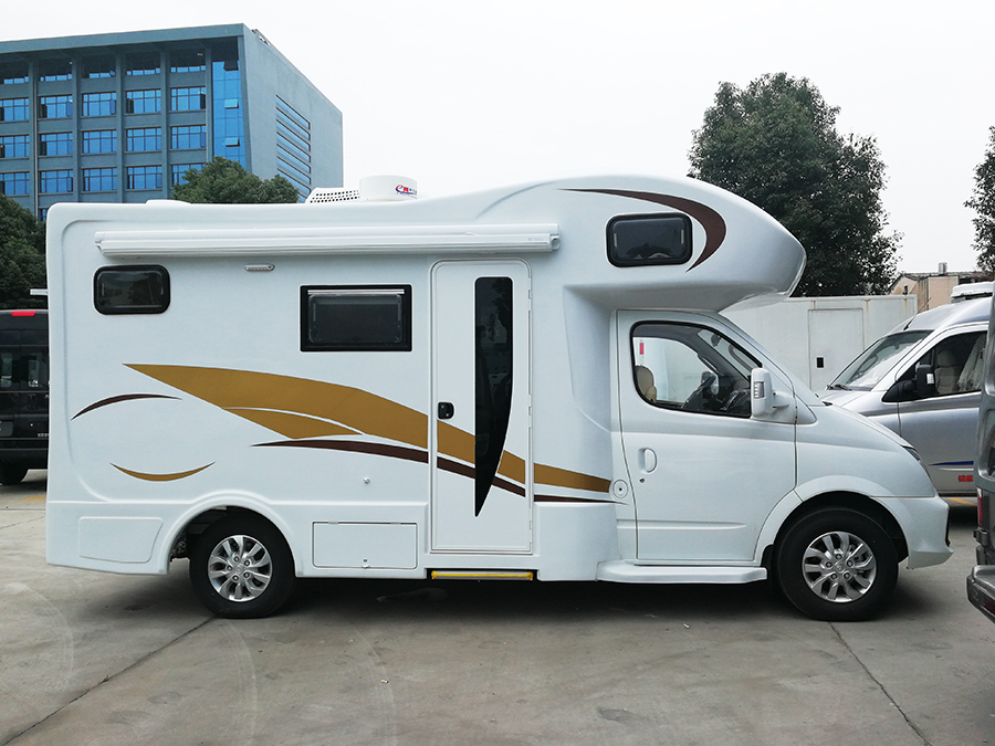 凯发k8体育APP官方网站下载房車-上汽大通V80C型房車外形圖